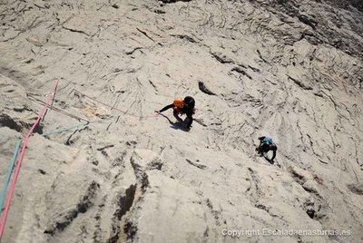 Espejismo de Verano – Cara Este Naranjo de Bulnes
