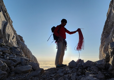  Uso básico de cuerda en montaña
